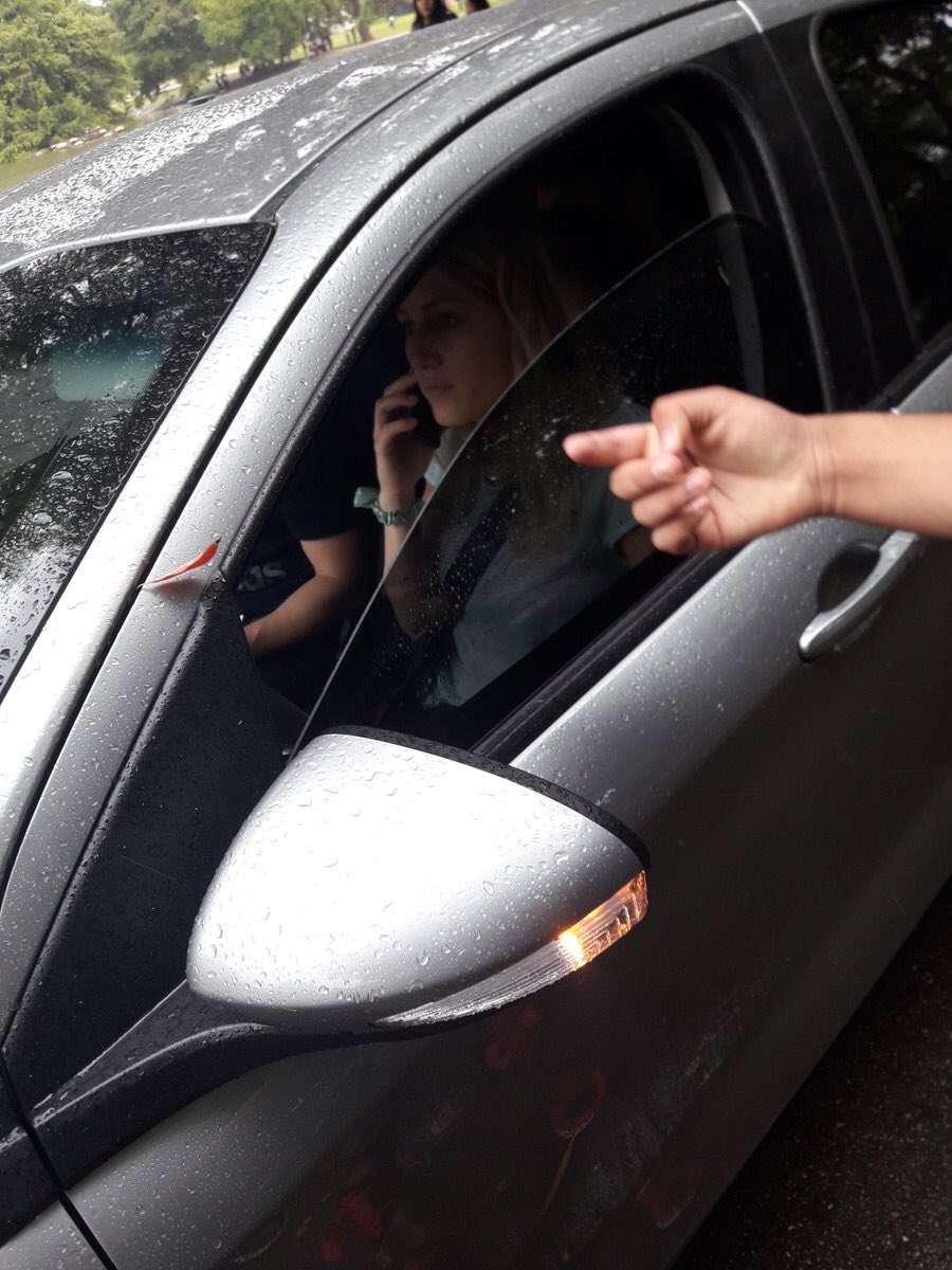 luffabot's tweet photo. La bomba hablando mal de Micaela en lo de Mirtha y Micaela haciendo una juntada en el planetario con un fin solidario. Todo habla por si solo. @AngeldebritoOk @mirthalegrand https://t.co/aziG5aAr6V