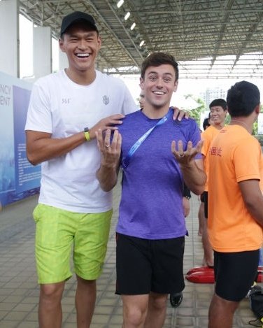 TomDaleyNewsIG's tweet photo. FINA Open Class With The Aquatic Stars on December 2, 2017 in Sanya, Hainan Province of China. (Photo by VCG/VCG via Getty Images) #TomDaley #SunYang #FinaGala #FinaAwards2017 #Diving #Fina #FINAbestathletes #FINAsoireedesetoiles #FINAaquatics https://t.co/Rsyt1aOxUj