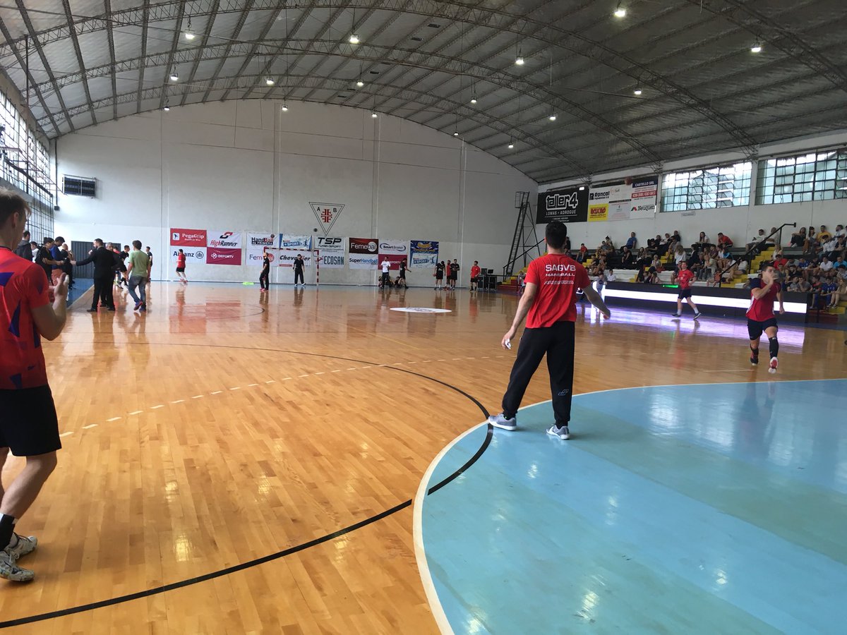 #Super7 Se juega @SAGVBALLESTER vs <a href="/SedaloHandball/">Sedalo</a> . En minutos arranca el partido