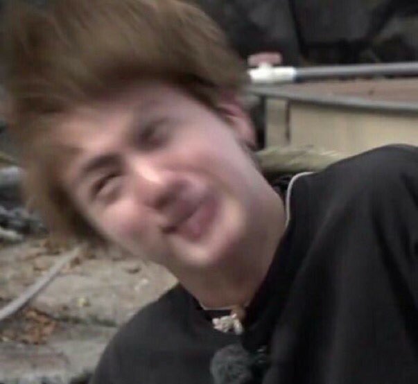 inesbmtjk's tweet photo. ❤ #HappyJinDay https://t.co/5MWeL7CUxY