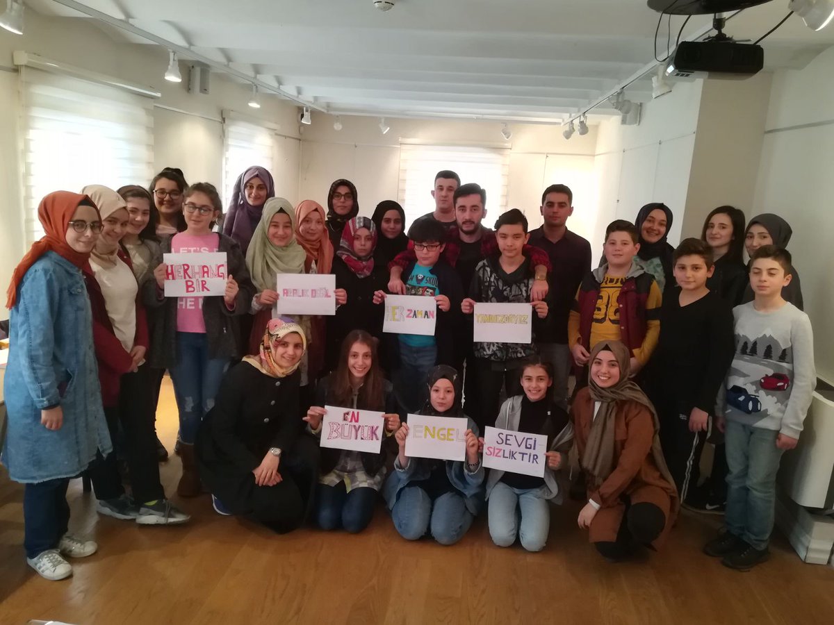 egitimgenc's tweet photo. Öğrencilerimize farkındalık kazandırıyoruz.
#3AralıkDünyaEngellilerGünü 
#DünyaEngellilerGünü 
#Engellerikaldıralım 
@Tahir_Akyurek 
@samedagirbas https://t.co/z1p6BdVeab