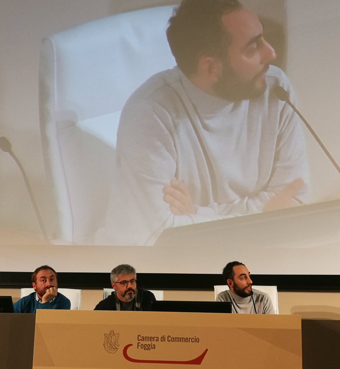 swfoggia's tweet photo. Gli speaker della final pitch session discutono su innovazione nel settore #food.
#swf17 #foggiarocks https://t.co/JQdWVAJ6Mm