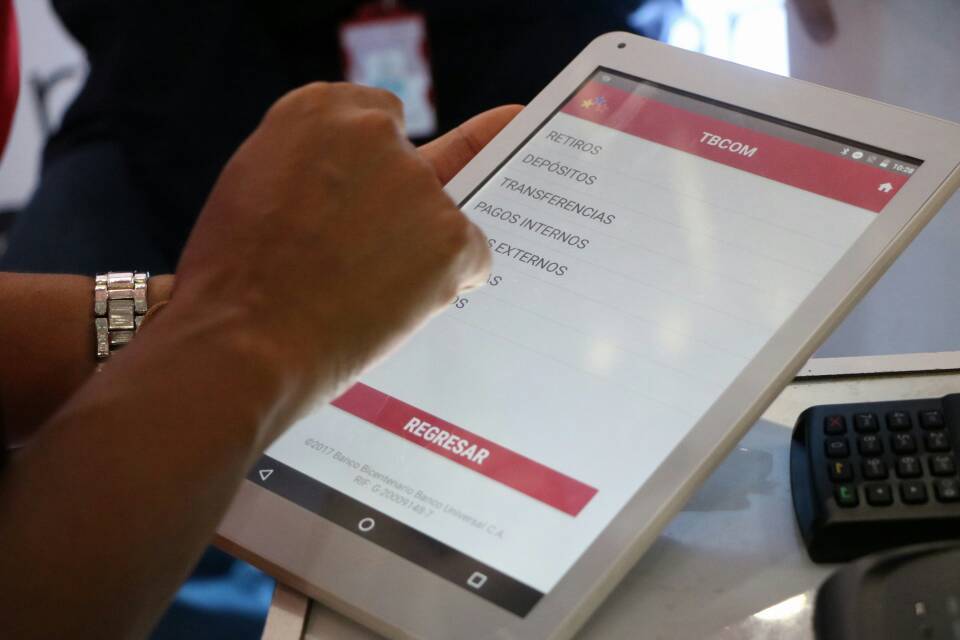 BDT_VE's tweet photo. #EnDesarrollo || Acércate a la @FICTEC_Oficial y con gusto te explicamos nuestra nueva plataforma de pago. #TBCom+
#TrabajamosParaTi https://t.co/exknlhuziX