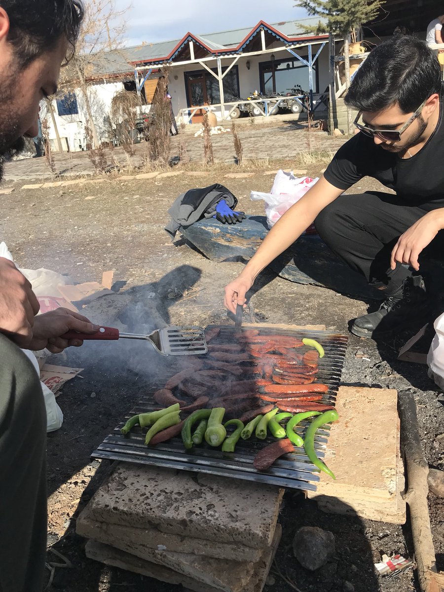 cu_radyo's tweet photo. Geleneksel hale gelen #CURADYO kış mangalı 😎😋 https://t.co/3yOL52Ckvw