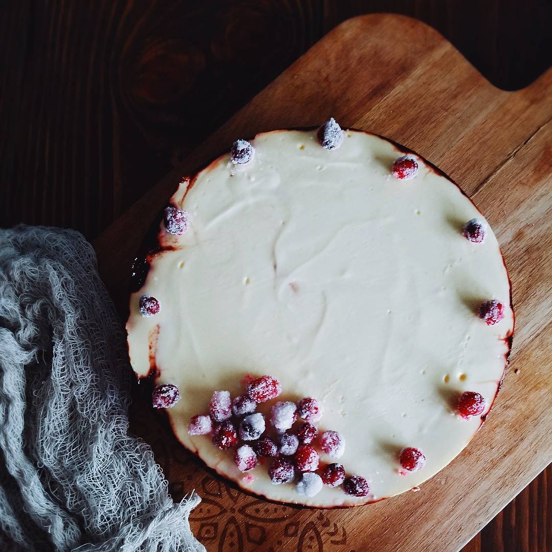 TillamookDairy's tweet photo. #RealFoodSunday fan @Cosetteskitchen nailed @DisplacedTaitai's Five-Spice Cranberry Cheesecake. Try it for your next party! Recipe here: https://t.co/LQCqpbAl5t. https://t.co/jxc1RS5C33