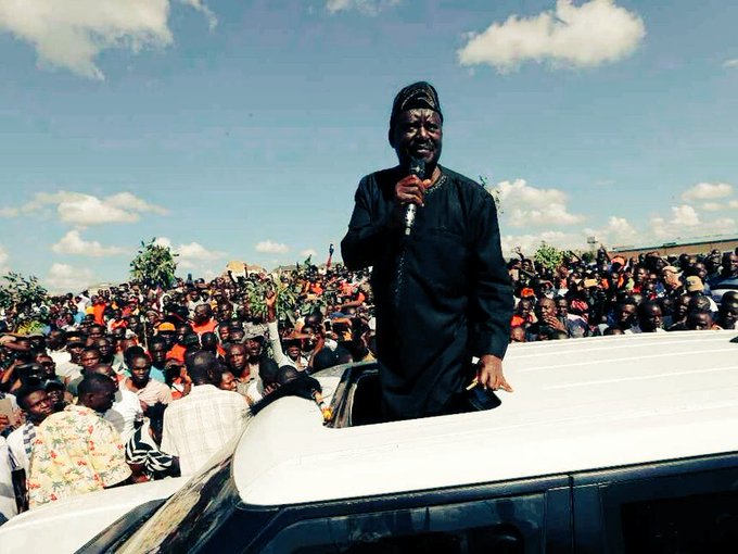 edudee254's tweet photo. NASArites convoy now heading to kibera we shall not relent our president is the Rt hon @RailaOdinga #NASAMemorial https://t.co/DYP2qdHZyq