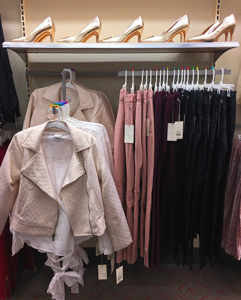 Inspiring guest with outfit options for the holidays 👠👗@LanceArauza <a href="/ali_llarenas/">Ali</a> <a href="/kano_ariel/">Ariel kano</a> <a href="/Eustolio/">Eustolio Calderon</a> @tracyacurry1