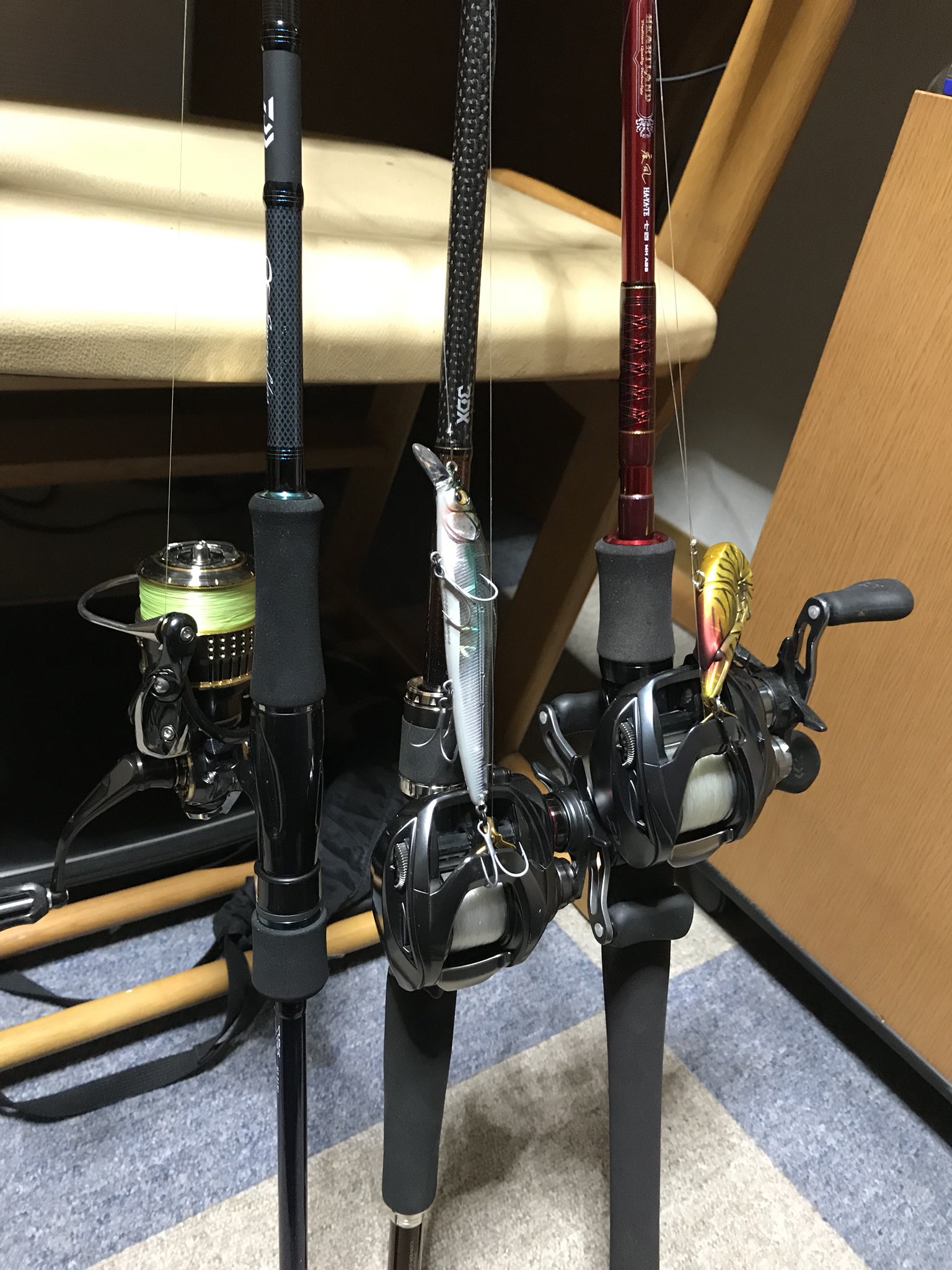 固定砲台 ナカムラ Twitterissa 俺の溺愛タックル 左から ロッド エメラルダスmx86ml リール イグジスト2506pe H 鉄板用 ロッド スティーズライトニング610 リール スティーズsv Tw Sh 巻物用 ロッド ハートランド疾風74 リール スティーズa Tw Sh バイブレーション 固定砲台 ナカムラ Twitterissa 俺の溺愛タックル 左から ロッド エメラルダスmx86ml リール イグジスト2506pe H 鉄板用 ロッド スティーズライトニング610 リール スティーズsv Tw Sh 巻物用 ロッド ハートランド疾風74 リール スティーズa Tw Sh バイブレーション