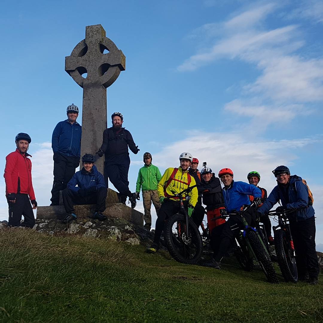 JeffPrice1j's tweet photo. #GFBD2017 #NorthWales #fatbike @FatBikecom @salsacycles #Mukluk #bivvy #tarp #LunarHalo #celticcross #newfriends https://t.co/kChKIIcIpB