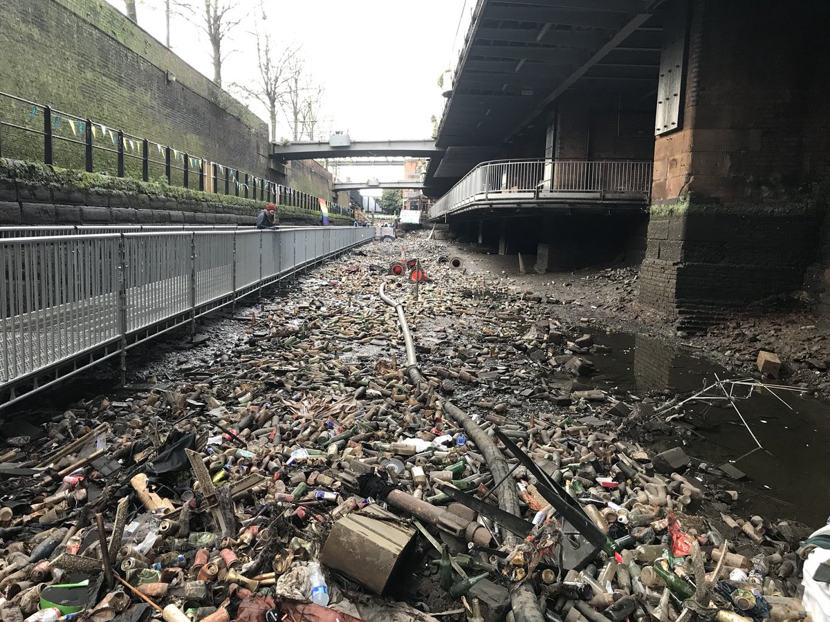 hiurbanwanderer's tweet photo. What else to do on a sunny Sunday than a good 10+ mile canal walk & checking out the #winteropendays by @CanalRiverTrust at #lock91 then lunch in #Castlefield then on to the @intuTrafford before bus home to jump off & walk with the @ManCity fans after the match! #citymiles https://t.co/kR3s8d8qPG