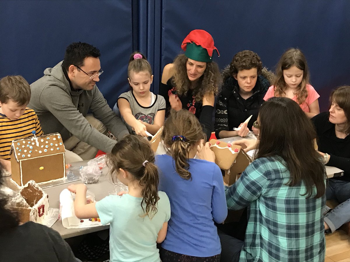 TheMabinSchool's tweet photo. Full house of gingerbread builders! #teamwork @NLSteinhauer https://t.co/z11nxnb3Cz