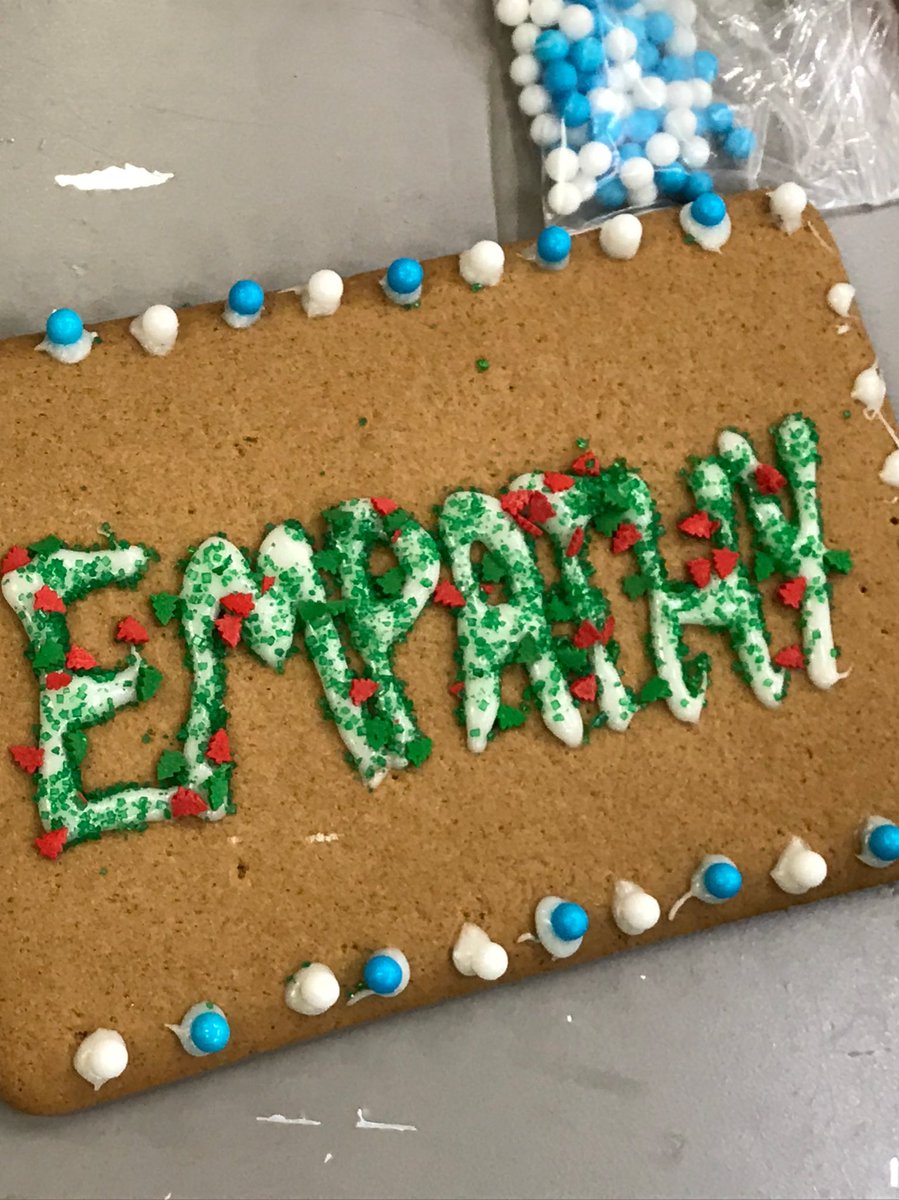 TheMabinSchool's tweet photo. Full house of gingerbread builders! #teamwork @NLSteinhauer https://t.co/z11nxnb3Cz