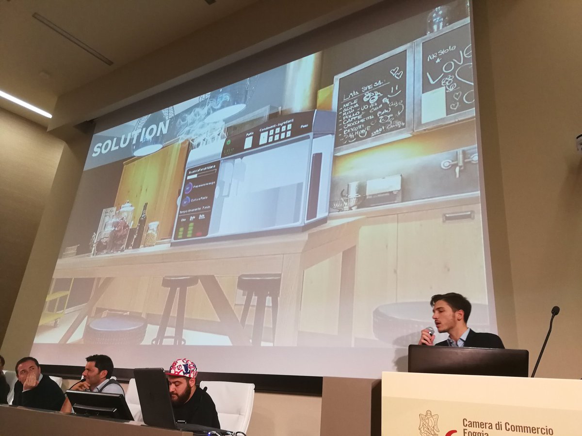 swfoggia's tweet photo. Pitch n°4
Startup Chelfy, il robot da cucina che prepara pietanze gustose al posto tuo.
#swf17#foggiarocks https://t.co/Z5QtuMcxPv