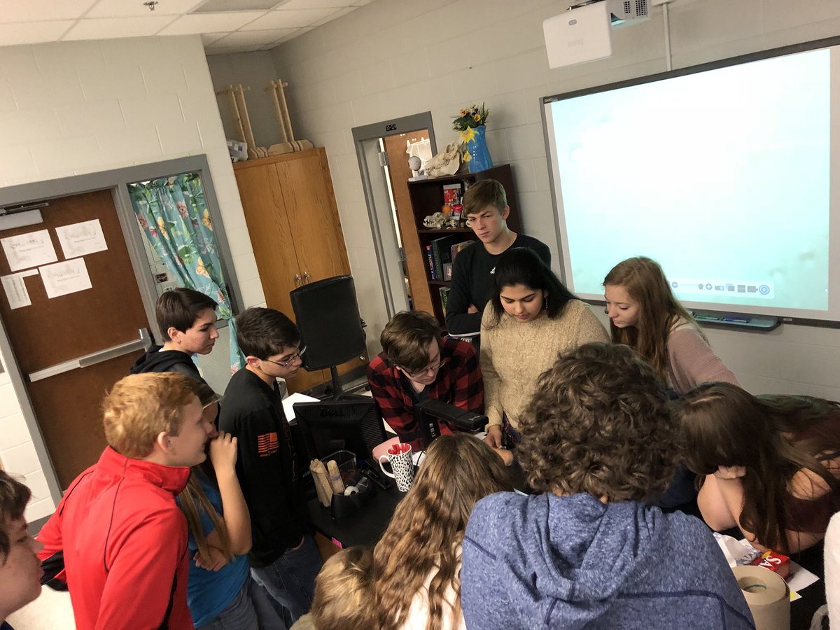 rlggrg's tweet photo. Cell division/regeneration inquiry with Planarians @ModelHighDevils @FloydCoSchools #modelbluedevils #mitosisfun https://t.co/kf4mDZ2zOQ