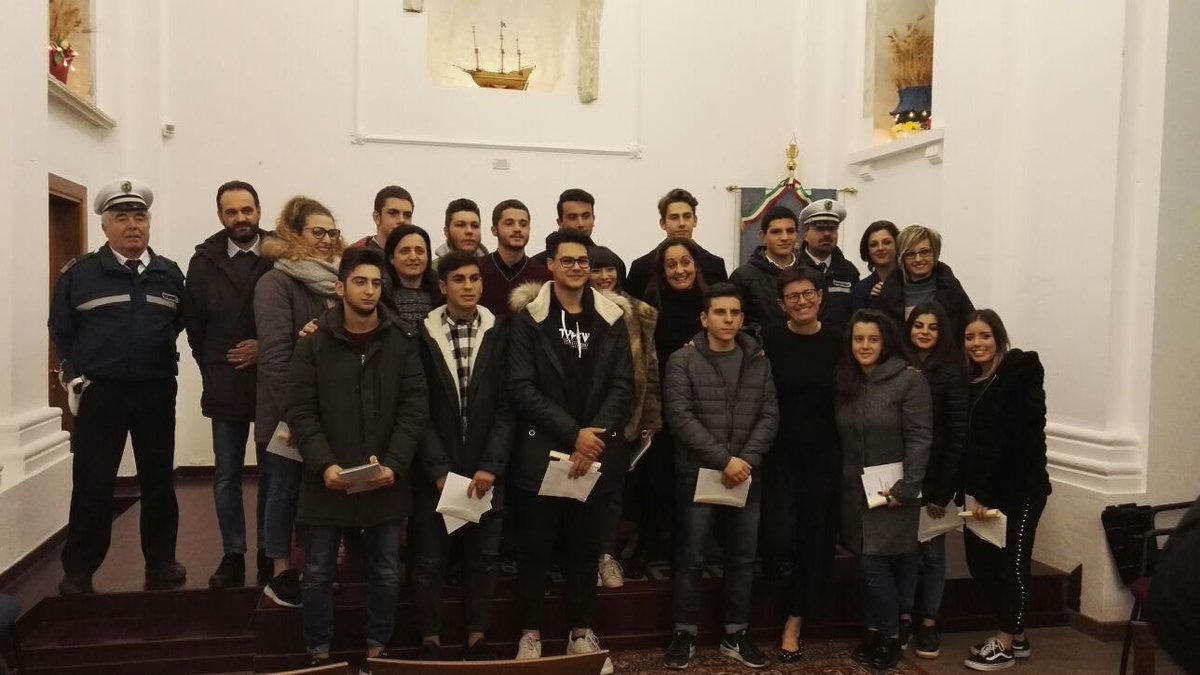 A Torrevecchia Teatina per la consegna delle Costituzioni ai neo diciottenni #buonfuturo
