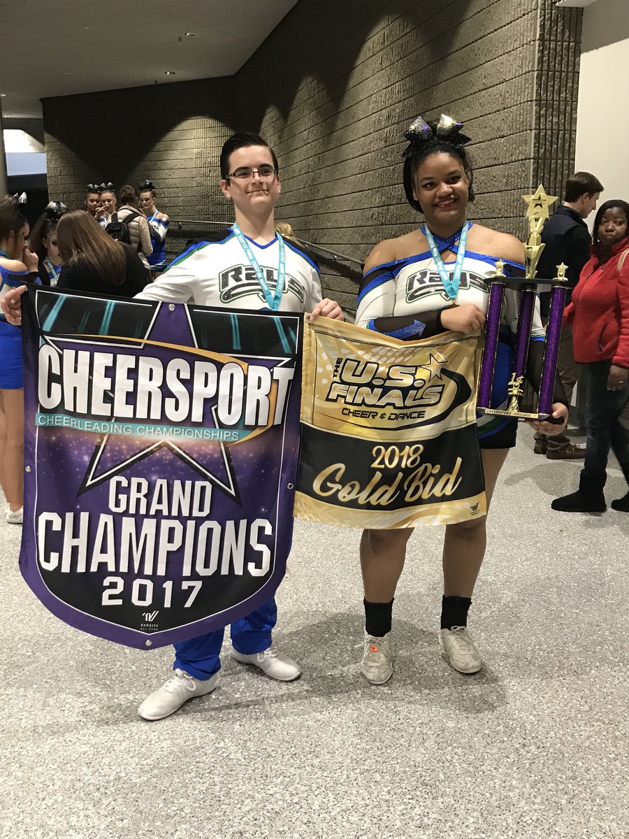 VaporGTMustang1's tweet photo. Hard work Paid Off today for the @Obsidian_RAYS @CHEERSPORTCorp! 💚🤙💙 gRAYt performance ladies and gentleman. #bigbado #Oqueens #OKing ❄️⚫️❄️ #senior2 #grandchampions https://t.co/gUJOTYfJ31
