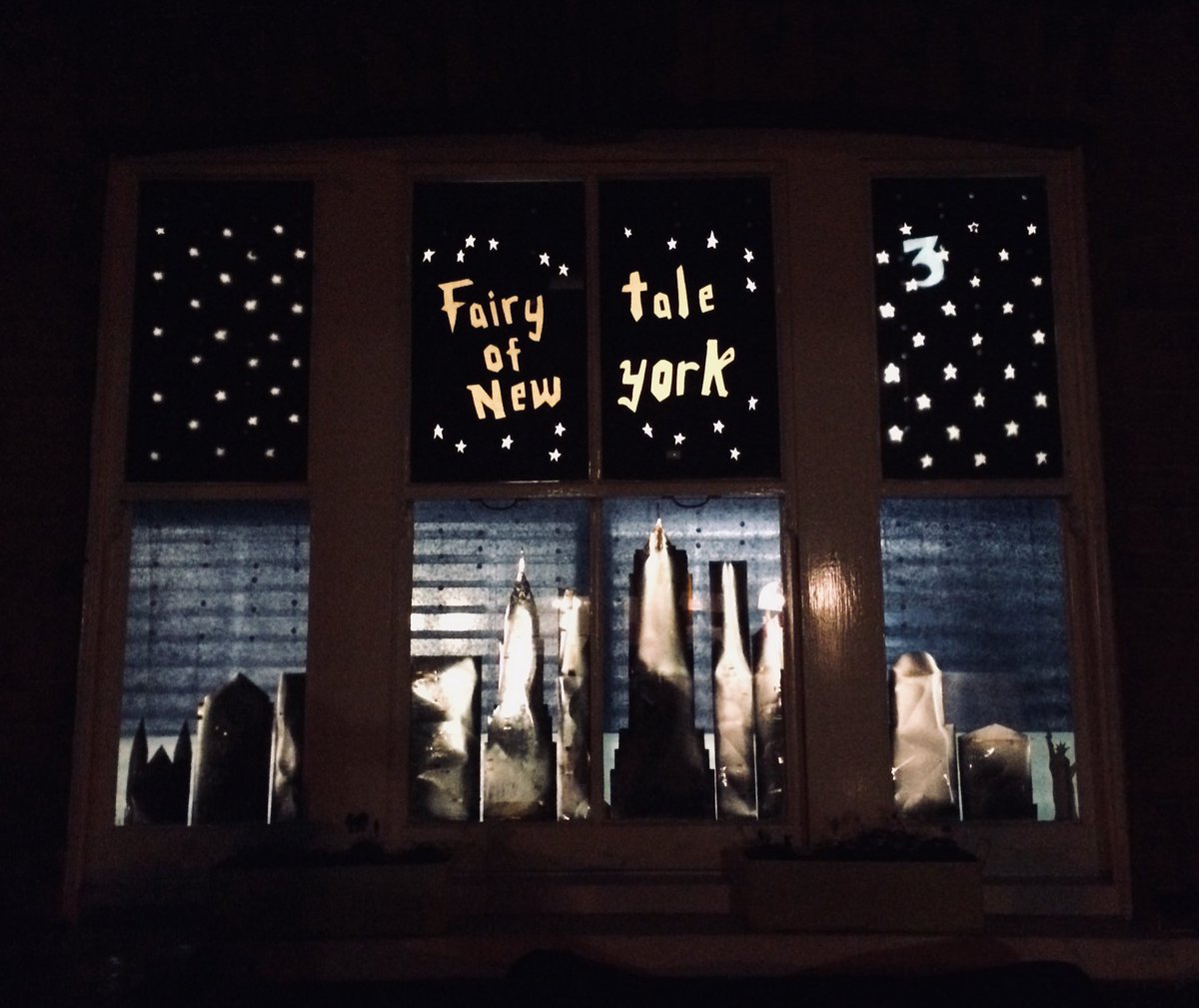 FollowBessie's tweet photo. St Albans Living Advent windows are underway! Christmas Songs. Raising money for @GreatOrmondSt &amp; @KeechHospice ... https://t.co/GZ7YkZwqMy https://t.co/KUbkTOo9kO