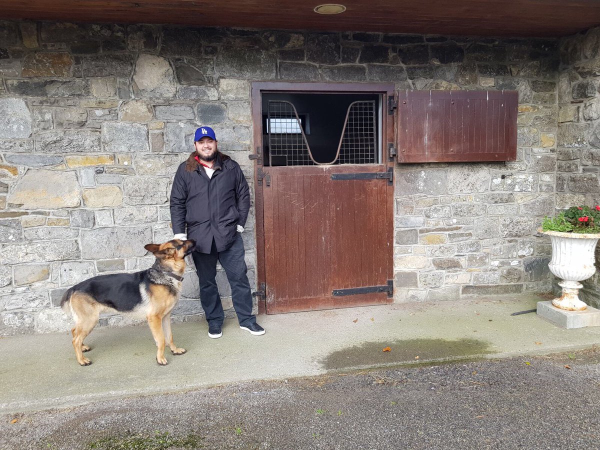AquisFarm's tweet photo. Last week our MD, @JustinFung9 visited @TaraStud to see where #DivineProphet will be spending his NH Hemisphere season in Ireland. DP’s classic style barn passes Justin’s inspection & security is already on the job! #FutureIsBright #AquisPartnership #EveryOneIsTalking https://t.co/E0BTcEP6mC