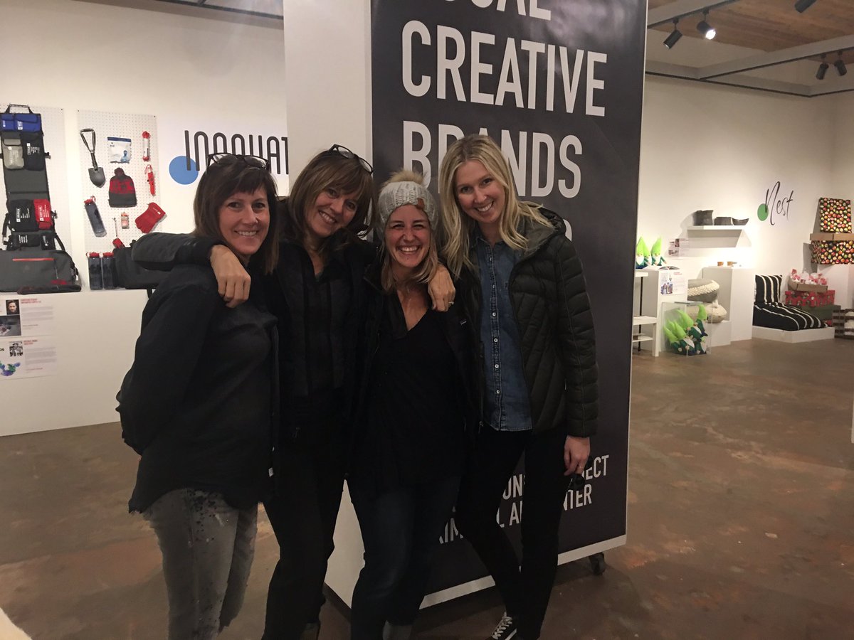 JackiZehner's tweet photo. Shopping it up @kimballart #brandedpc #artlover #artmaker #shopyourvalues #parkcity https://t.co/4GtUifZxxl
