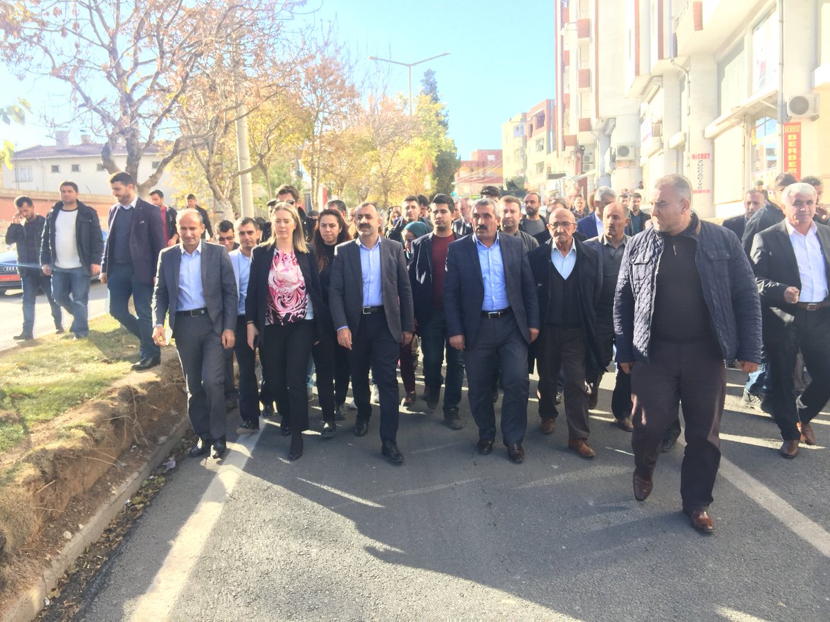 Mazıdağı Ak Parti ilçe teşkilatımızı ziyaret ettik.Bizleri büyük coşkuyla karşılayan Mazıdağlı kardeşlerimize teşekkür ediyoruz <a href="/Akparti/">AK Parti</a> <a href="/MazGenclik/">Ak Gençlik Mazıdağı</a>