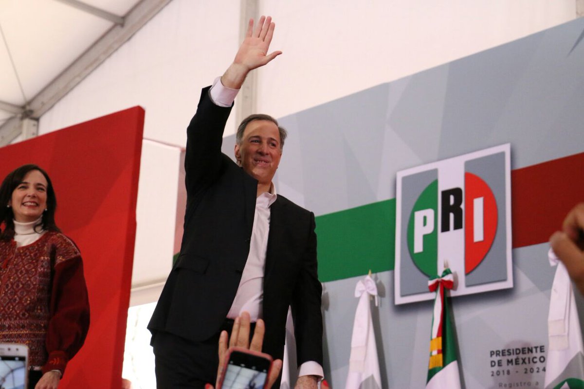 LaRedOficialMx's tweet photo. Acompañamos al Dr. @JoseAMeadeK en su registro para la Precandidatura del @PRI_Nacional a la Presidencia de la República. 
#SomosRED 
#SomosPRI https://t.co/bUBhVK7qT7