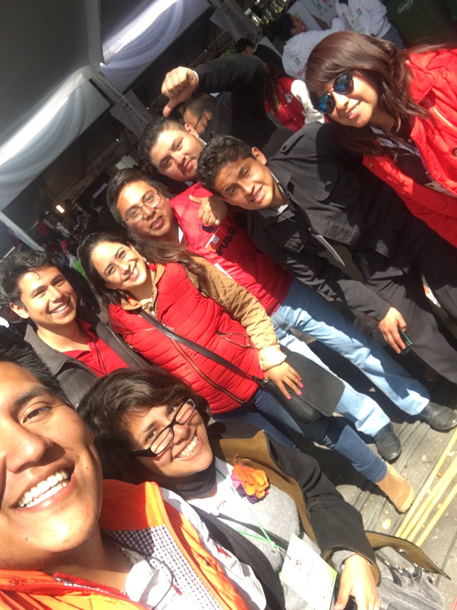 Lidia_OcanaMd's tweet photo. La @CENJP @PopularPuebla y el sector @CNOPPue apoyando el registro de @JoseAMeadeK !!!  
Los jóvenes queremos que dirijas el destino de nuestro país #pepepopular https://t.co/2tDeTmznsa