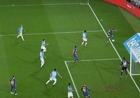 KikeMoya15's tweet photo. Basta ya de hipocresías!!Los árbitros lo harán mejor o peor, pero muchos jugadores mienten constantemente. Sería más fácil ayudar a un juego limpio, con jugadores sinceros y honestos: no simular faltas, penaltis, agresiones, etc...Dirán que es picardía🤦🏻‍♂️ #FairPlay #valores https://t.co/i4uOVf6OCk