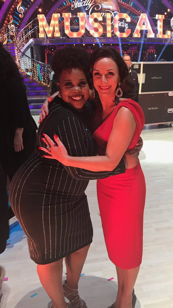 ShirleyBallas's tweet photo. So thrilled to see @MsAmberPRiley on the #Strictly set! Wonderful lady who won @DWTS with @derekhough in 2013 #TeamRoughley!! And LOVED watching her perform tonight with @Beverleyknight @CassidyJanson #LeadingLadies x https://t.co/fVP6VQREfF