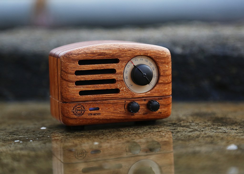 Muzenaudio's tweet photo. For those about to rock, I salute you. https://t.co/YQ64qzx2Zk