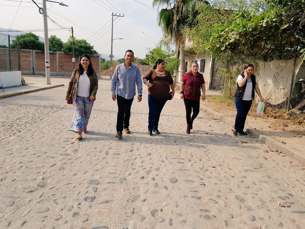 garamda74's tweet photo. #Evaluacióndeldesempeño  #ReformaEducativa #Cecytej Coapinole Pto. Vallarta Educ Básica y Ems presentes, enhorabuena y felicidades @PacoAyon @AristotelesSD mucho éxito #JaliscoSigueAvanzando https://t.co/new2M6A1s4