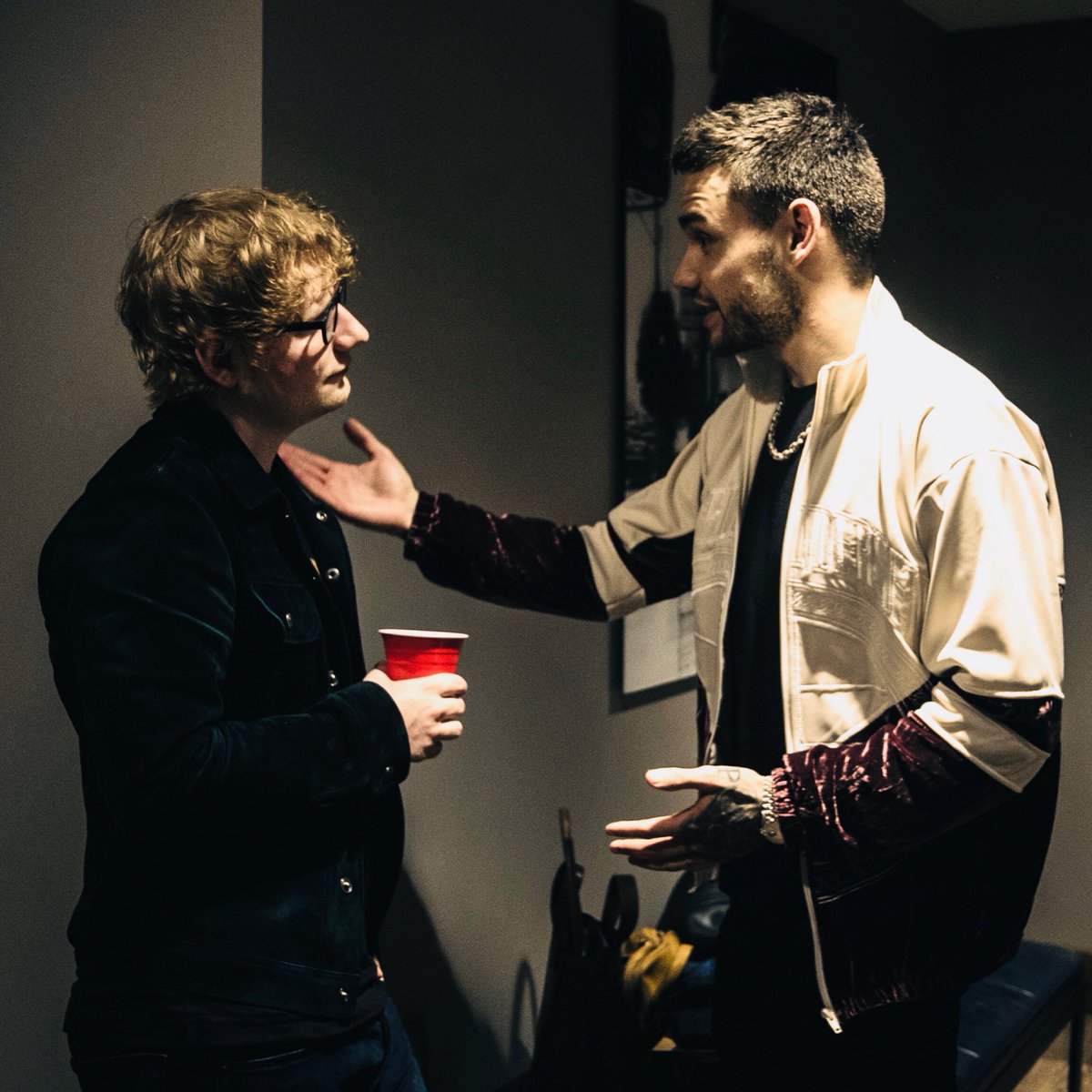 LiamPayne's tweet photo. Still buzzing after LA’s show on Friday, with some incredible artists performing including this man @edsheeran 🙌🏼 looking forward to Minneapolis tomorrow! #iHeartJingleBall https://t.co/BmANDB5gzG