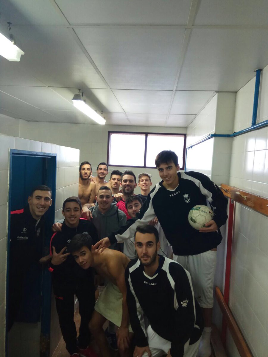 ttetinho's tweet photo. Bien jugado hoy señores, partido serio, buena segunda parte, a seguir el camino y a seguir trabajando, enhorabuena!! Pero ya a pensar en la siguiente jornada, vamos @JumillaFS !! https://t.co/XubRaMVrVO