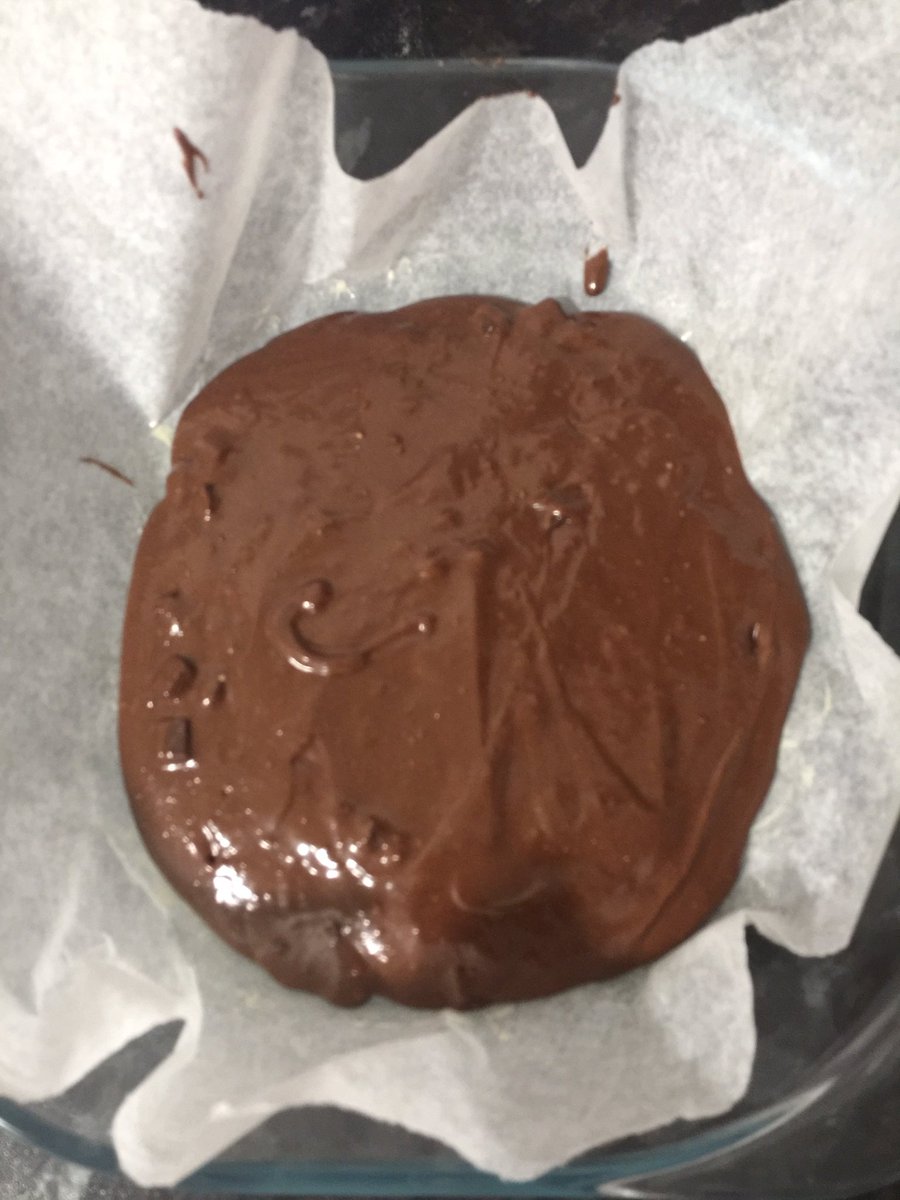 207Flat's tweet photo. Brownies all ready to go in the oven. Jonny 2 is being a impatient hungry little prick telling me to hurry up #cantrushperfection #getinmytum #uwehallslife #wallscourt https://t.co/zhot8sfCZm