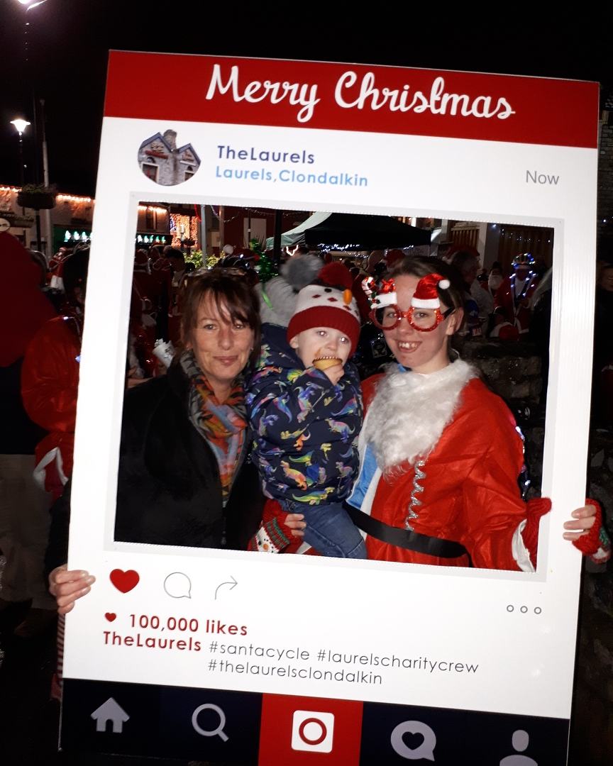 nessmul18's tweet photo. An evening well spent there is something extra spacial about cycling when you do it for chairty #SuchFun #chairtyevent #ChairtyCycle #CrumlinChildrensHospital 🤶🎅🚲🚲👐👐❤ #ChristmasTime https://t.co/G7ugykk5fr