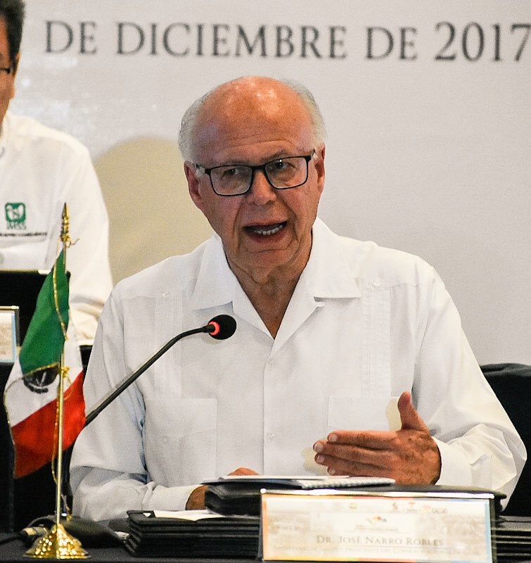 TeamNARRO's tweet photo. Por que no fue solo un tema de moda el Secretario de Salud Federal, Dr @JoseNarroR sigue supervisando minuciosamente los estragos que dejaron los #Sismos de Septiembre #CompromisoDeServir #AmorXMéxico #TEAMNARRO https://t.co/gHL39FtP6U