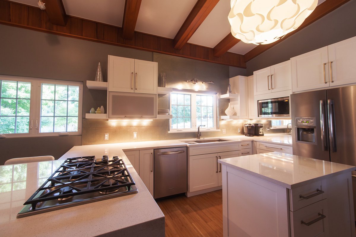 KitchenDesignOK's tweet photo. Say hello to the perfect combination of wood and stonework with this kitchen that invites you in the moment you open the door.
#kitchenideas #kitchendesign #tulsakitchendesigner #whitekitchen #living #interiors #kitcheninspo #lifestyle #home #kitchengoals #design #house #style https://t.co/7OwvPqikwJ