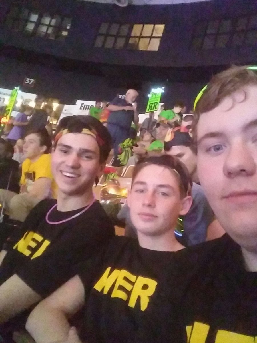 WHSSteamMachine's tweet photo. #crossfire2017 https://t.co/HO74o5l3kf