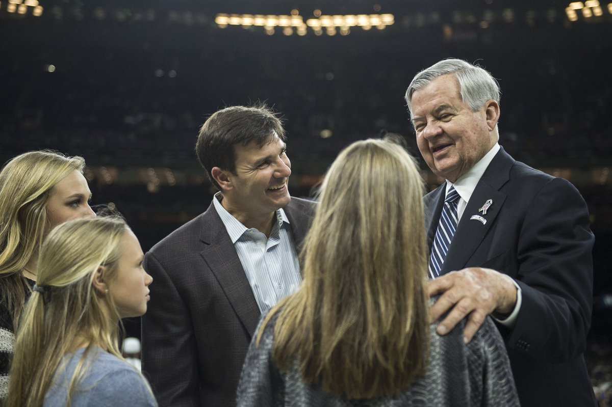 Panthers's tweet photo. Mr. Richardson and Jake Delhomme meeting pregame #CARvsNO https://t.co/AaBtr4dxDj