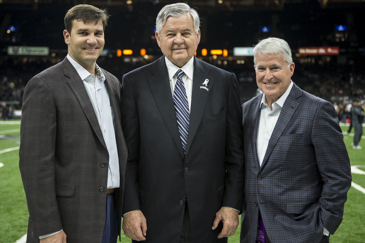 Panthers's tweet photo. Mr. Richardson and Jake Delhomme meeting pregame #CARvsNO https://t.co/AaBtr4dxDj