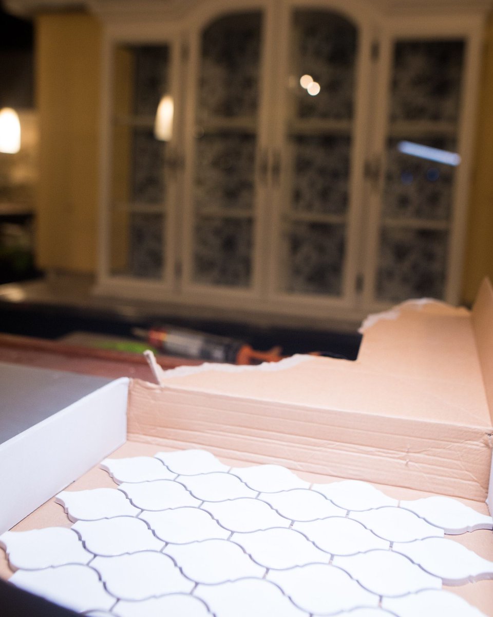 White mosaics on point 👏🏼👏🏼👏🏼 We're liking how she's shaping up! Only 28 more sleeps until opening night!!!

#hamont #hamontevents #hamontmakers #nightlife #burlon #nye18 #nye2018 #nye #vip