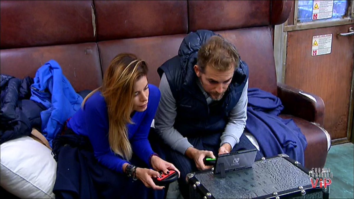 LamaDramaqueen2's tweet photo. Cambioooo
Sono tornati a sfidarsi Aida & Dani
Dajè Aida batti di nuovo Dani è troppo divertente quando perde e vuole la rivincita 😂😂😂 #aidani #teamaida #teamboss #GFvip https://t.co/pwdjfz9am5