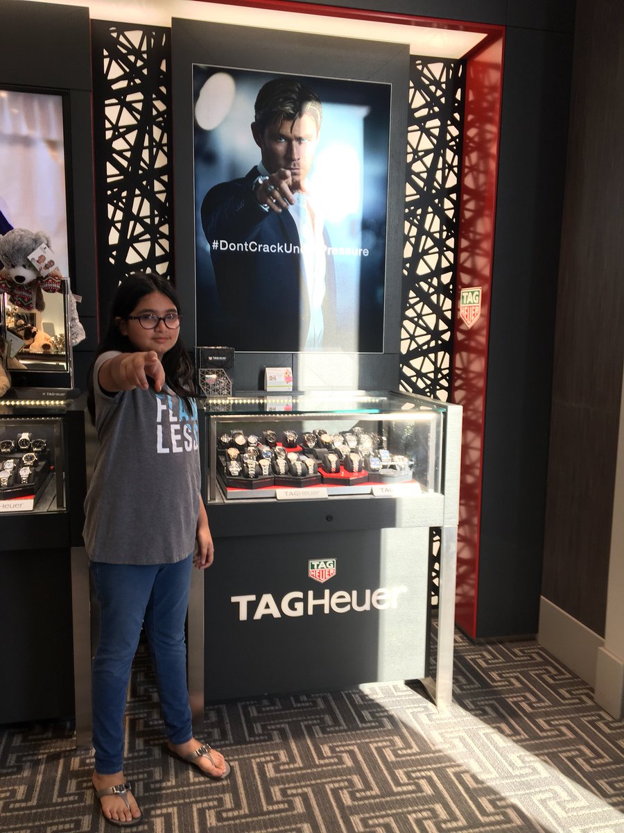fedorasontop's tweet photo. Lil sis identified #God of Thunder #Dontcrackunderpressure #Thor #ChrisHemsworth https://t.co/WWxAA0zgxn