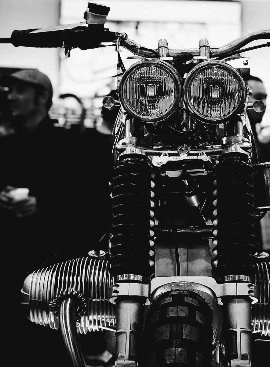 disownedcustoms's tweet photo. Had a blast at the IMS Show here in New York...see you all in Minneapolis Dec8-10. Spot in at the Progressive Booth for your chance to win this beautiful BMW R100. #ims2017 #newyork #Minneapolis #progressivemc https://t.co/7Q8DaH9hWU