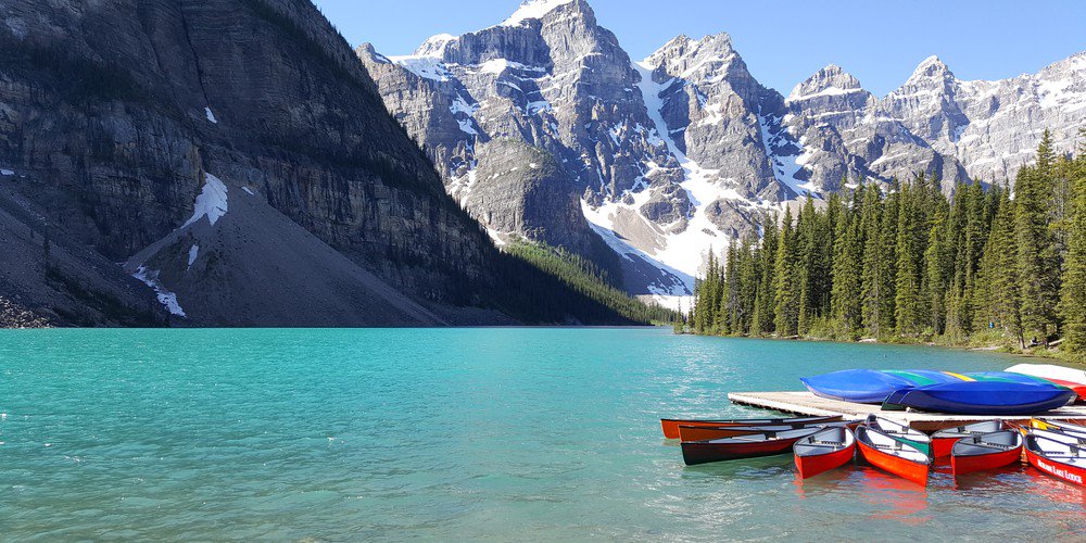 DoetsExperience's tweet photo. Tip van Astrid: verblijf tijdens een bezoek aan Banff National Park in de sfeervolle en luxe Moraine Lake Lodge. Boek nu het nog kan, want onze kamer voorraad is bijna op. Meer info via: https://t.co/95foNnYAVX  #MoraineLake #MoraineLakeLodge #BanffNP #Canada #RockyMountains https://t.co/JrXWcGv4KR