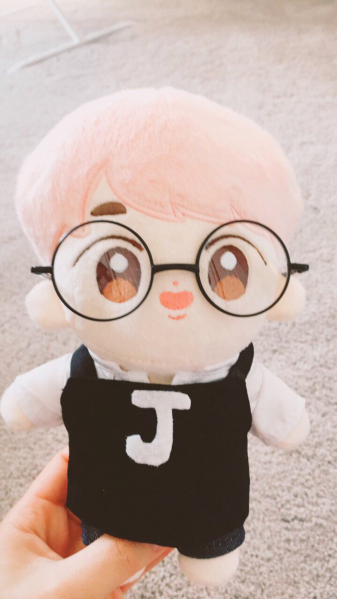 AgnuROTE's tweet photo. Ready to bake a cake! ❤️🎂 @BTS_twt
#겨울에_태어나_아름다운_석진
#HappyJinDay
#WorldWideHandsomeDay #bubblejin https://t.co/9F7SxyohLs