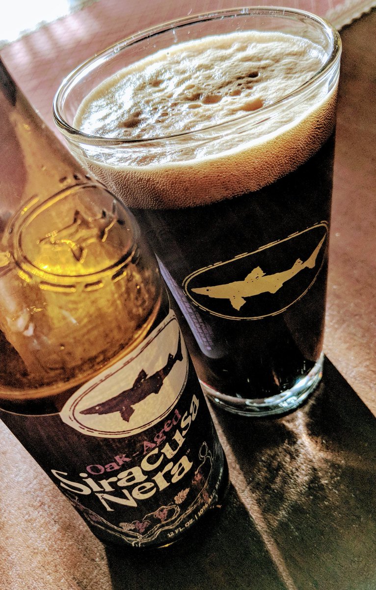 KentMiller2's tweet photo. @dogfishbeer tastes like December! https://t.co/NgqmIZ6KcM