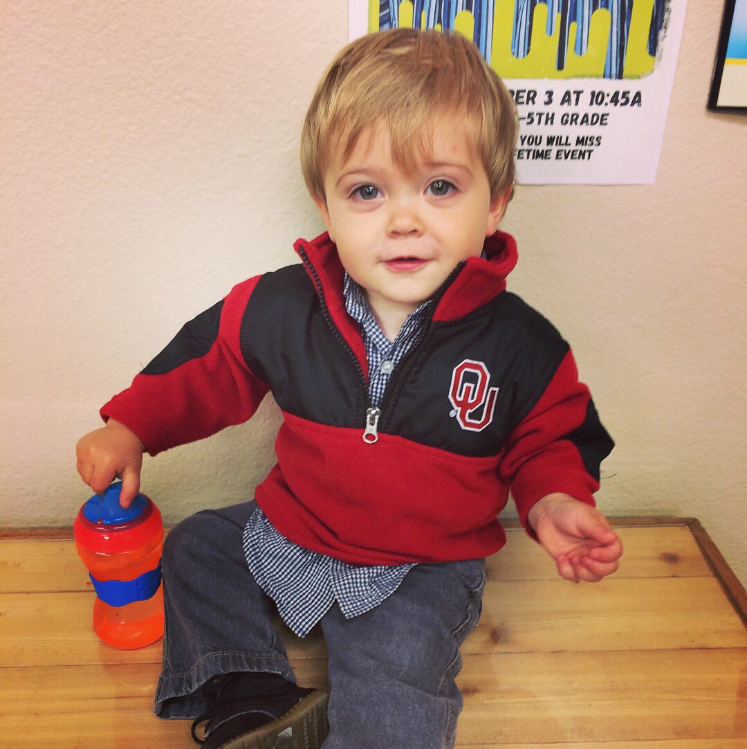 InTheKeyOfJ's tweet photo. Never too early to start raising them right. #Boomer #Sooner #EliBaby https://t.co/hrhQwUI6on