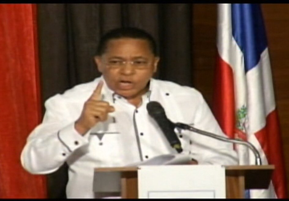 FNPoficial's tweet photo. 2)Momentos del vibrante Acto Presentación del  #MovimientoTricolor para la Defensa de la Soberanía! Que viva nuestra República Dominicana!
Que vivan nuestros Padres de la Patria,Héroes y Heroínas que la fraguaron,en gloria!Que viva por siempre nuestro lema:Dios,Patria y Libertad! https://t.co/vAJNb425kK