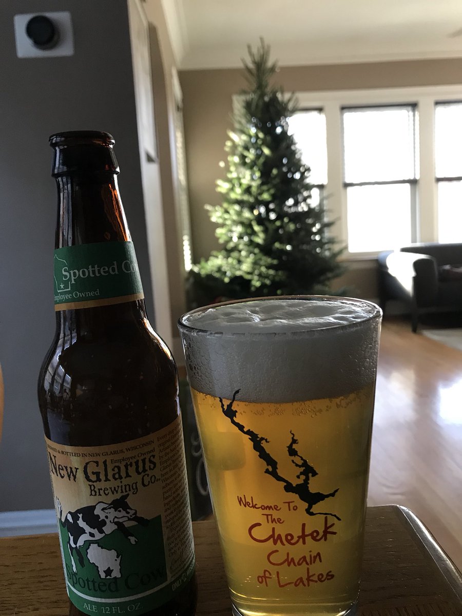 dieboldemily's tweet photo. Decorating the tree, drinking @newglarusbeer and thinking about #chetekwi https://t.co/qxHk8xzzL7