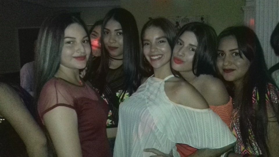 isemelyR's tweet photo. #promo39 #smp #viernesporlanoche #christmasparty  01.12.17 💞 https://t.co/agTgMD0qVr